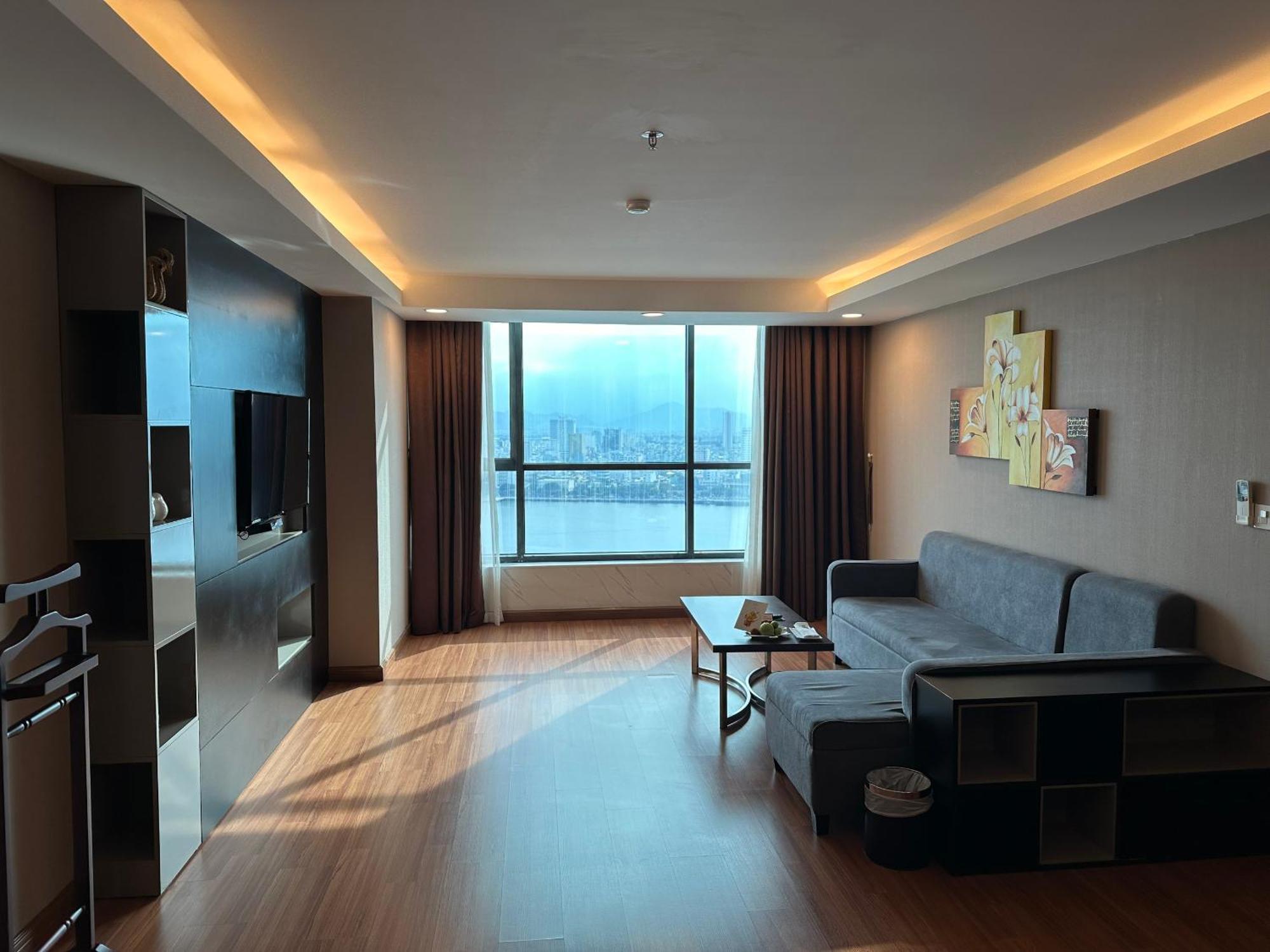 Muong Thanh Grand Khách sạn 4*